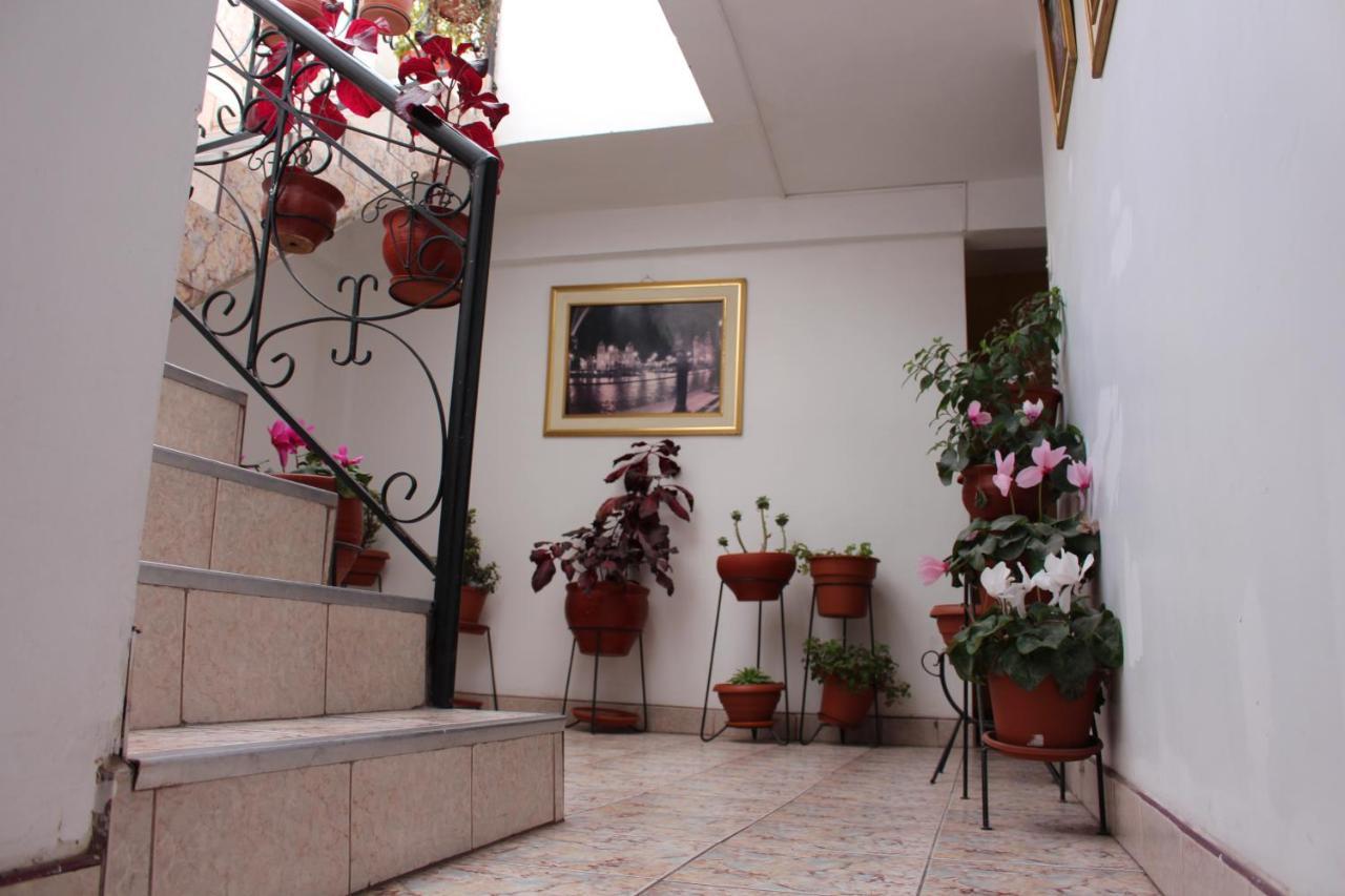 Kennedy Guest House Cusco Exteriör bild